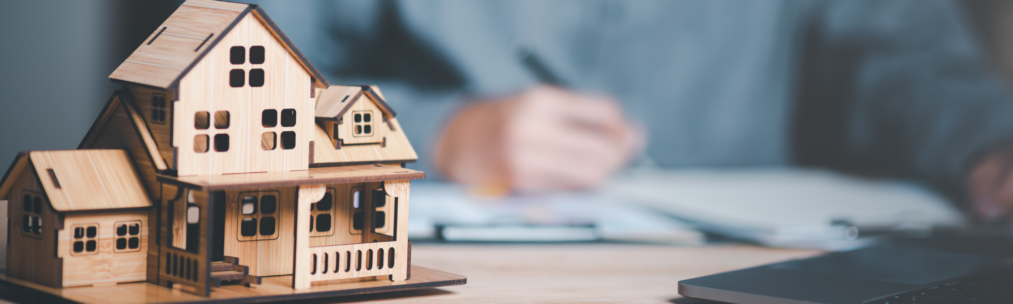 Administradores de Fincas e Inmobiliaria Jensen, servicios de confianza. FINCAS JENSEN SL. en Fuengirola